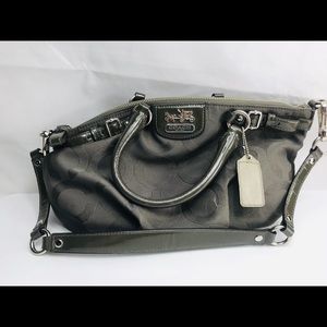 Coach f1120-18619 leather purse authentic
